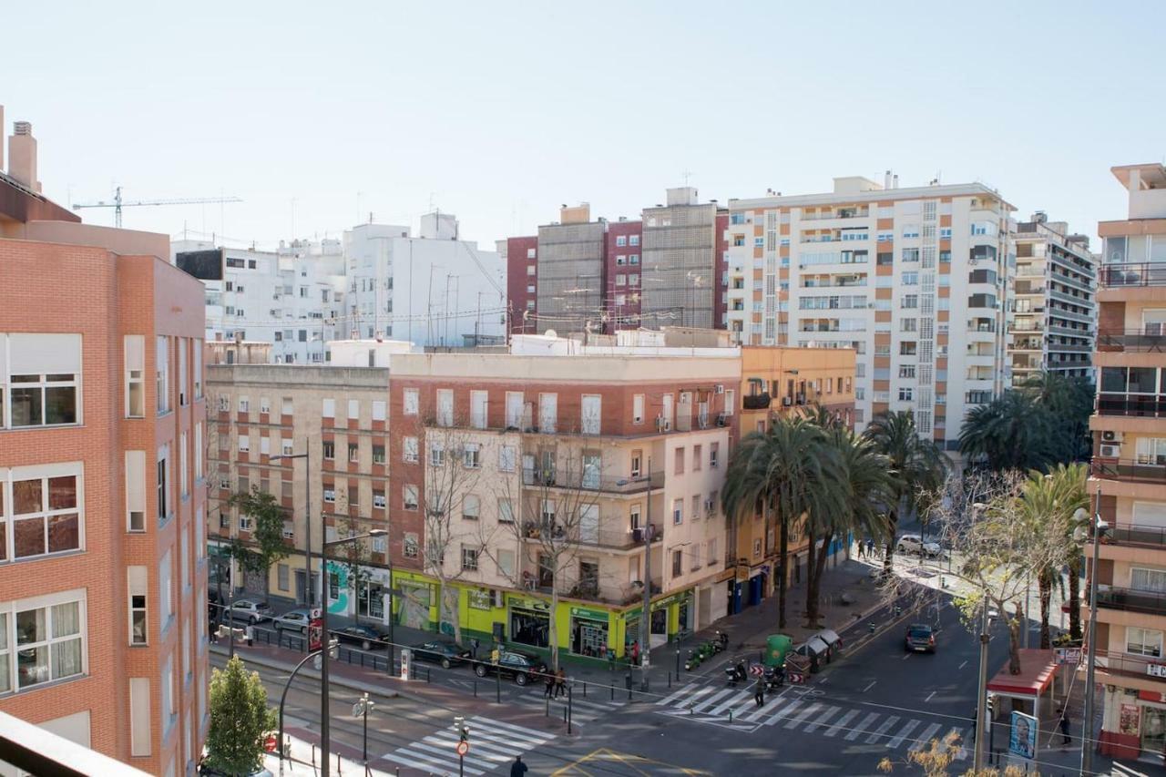 Apartamento Luminoso piso + balcón en Valencia Exterior foto